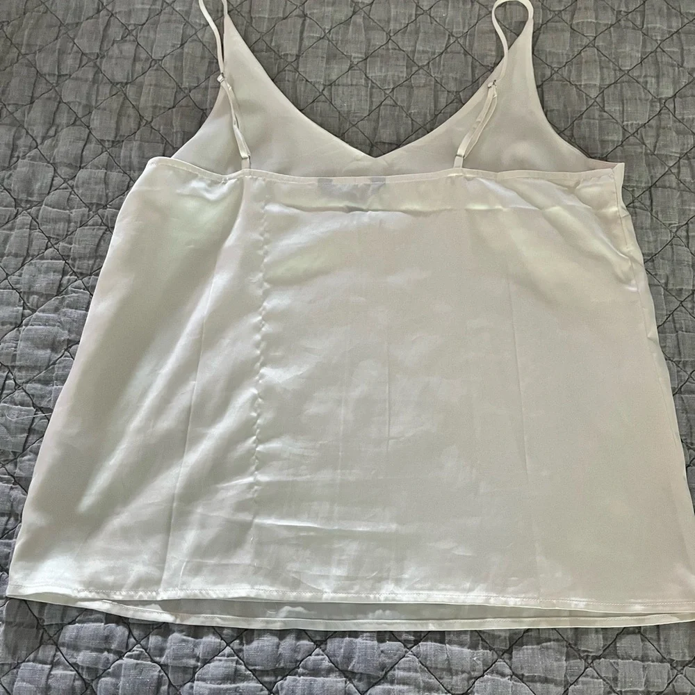 Banana Republic Silk Top - Picture 3 of 4